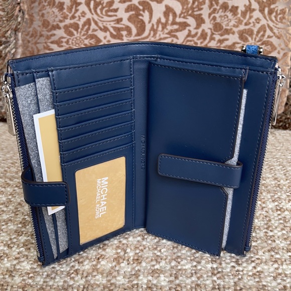 Michael Kors Jet Set Travel Lg Double Zip Wristlet - Picture 8 of 16